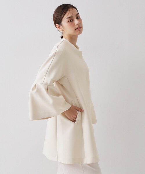 OPAQUE.CLIP（オペークドットクリップ）の「フレアスリーブミドルコート【洗濯機OK】（ノーカラーコート・レディース・オフホワイト/ブラック・40/38/36）」の12枚目の写真