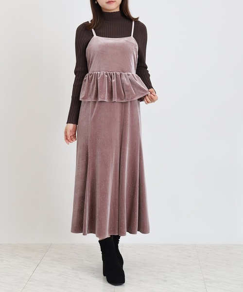 ASTORIA ODIER（アストリアオディール）の「ラインスト―ンベロアキャミワンピース（ワンピース・レディース・ライトグレー/モカ/ブラック・MEDIUM）」の3枚目の写真