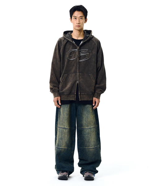 F.ILLUMINATE(フィルミネイト)の「シンボルストーンピグメントフードジップアップ-グレー(パーカー・レディース・その他・SMALL/MEDIUM/LARGE)」の5枚目の写真
