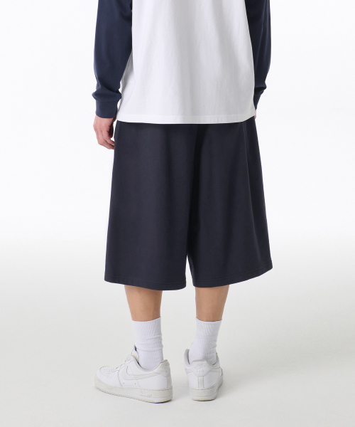 MUSINSA STANDARD（ムシンサスタンダード）の「ワンタックロングバミューダスウェットパンツ [ネイビー]（その他パンツ・メンズ・その他・LARGE/SMALL/MEDIUM/X-LARGE/XX-LARGE/XXX-LARGE）」の7枚目の写真
