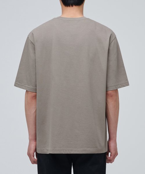 MUSINSA STANDARD（ムシンサスタンダード）の「[クールタンダード] リラックスフィットクルーネックTシャツ [ダスティベージュ]（Tシャツ/カットソー・メンズ・その他・SMALL/MEDIUM/LARGE/X-LARGE/XX-LARGE/XXX-LARGE）」の3枚目の写真