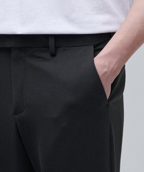 MUSINSA STANDARD（ムシンサスタンダード）の「リラックステーパードヒドゥンバンディングクロップスラックス[ダークグレー]（スラックス・メンズ・その他・30/26/27/28/29/31/32/33/34/36/38/40/42）」の5枚目の写真