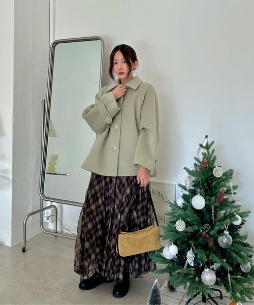 ZEROSTREET（ゼロストリート）の「[6カラー] ルゼロカシミヤハーフコート（チェスターコート・レディース・ブラック/ネイビー/ブラウン/グレー/ライトグリーン/オートミール・SMALL/MEDIUM）」の9枚目の写真