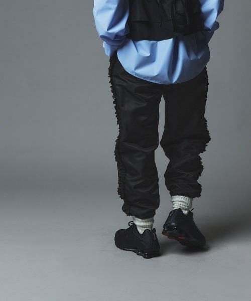 W:Huku（フーク）の「【W:Huku / ナイロンオックス】キルティング フリル パンツ / Nylon Oxford Quilted Frill Pants（その他パンツ・レディース・ブラック/ライトベージュ/カーキ・FREE）」の15枚目の写真