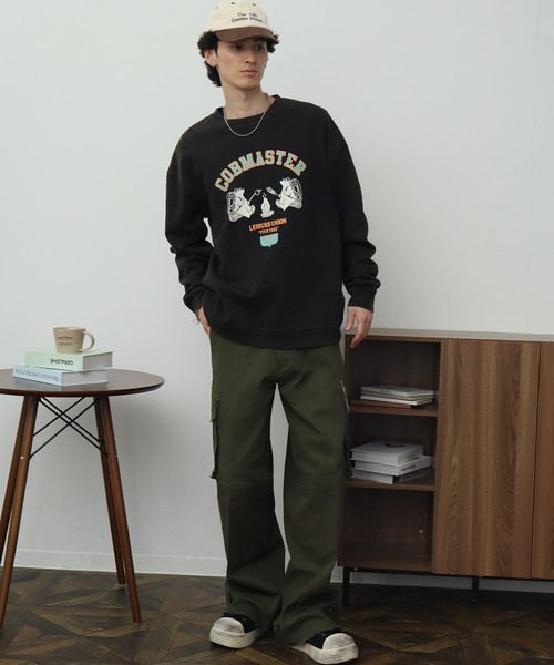 COBMASTER(コブマスター)の「【COBMASTER/コブマスター】裏毛 パウダー加工 焚火クマ カレッジデザイン クルーネック スウェット(スウェット・メンズ・ブラック/オートミール/グリーン・M(38)/L(40)/XL(42))」の13枚目の写真