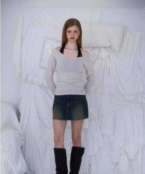 ROSEFRANTZ（ロゼフランツ）の「Soft Curve V-neck Long Sleeve [Beige]（Tシャツ/カットソー・レディース・Beige・OS）」の4枚目の写真