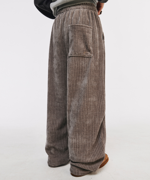 SCALLYWAG（スカリーワグ）の「イージーコーデュロイワイドパンツ[ウォームターフ]（スウェットパンツ・レディース・その他・MEDIUM/LARGE）」の2枚目の写真