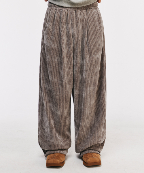 SCALLYWAG（スカリーワグ）の「イージーコーデュロイワイドパンツ[ウォームターフ]（スウェットパンツ・レディース・その他・MEDIUM/LARGE）」の3枚目の写真