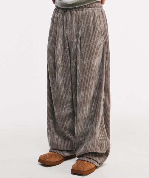 SCALLYWAG（スカリーワグ）の「イージーコーデュロイワイドパンツ[ウォームターフ]（スウェットパンツ・レディース・その他・MEDIUM/LARGE）」の8枚目の写真