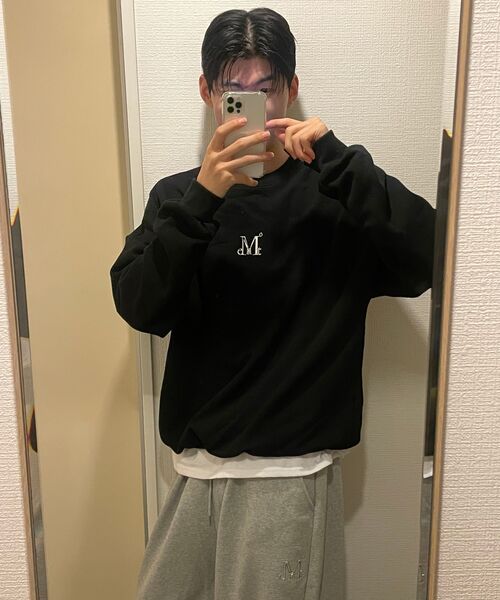 MUCENT(ムセント)の「メタルロゴシグネチャースウェット(男女共用)(スウェット・レディース・ブラック・SMALL/LARGE)」の7枚目の写真