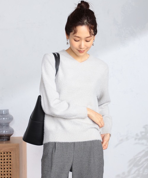 GALLORIA（ギャローリア）の「ラメフェザーＶネックニット（ニット/セーター・レディース・ネイビー/イエロー/ライトグレー・S/M/LL/L）」の15枚目の写真