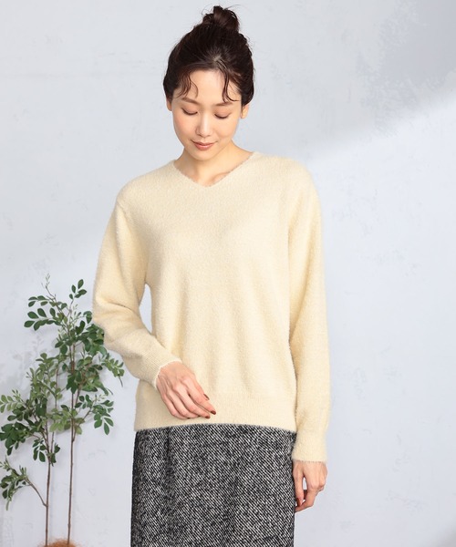 GALLORIA（ギャローリア）の「ラメフェザーＶネックニット（ニット/セーター・レディース・ネイビー/イエロー/ライトグレー・S/M/LL/L）」の5枚目の写真