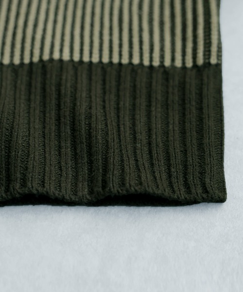 antiqua(アンティカ)の「バイカラージップニット(ニット/セーター・レディース・カーキ/ブラック/ネイビー・ONESIZE)」の7枚目の写真