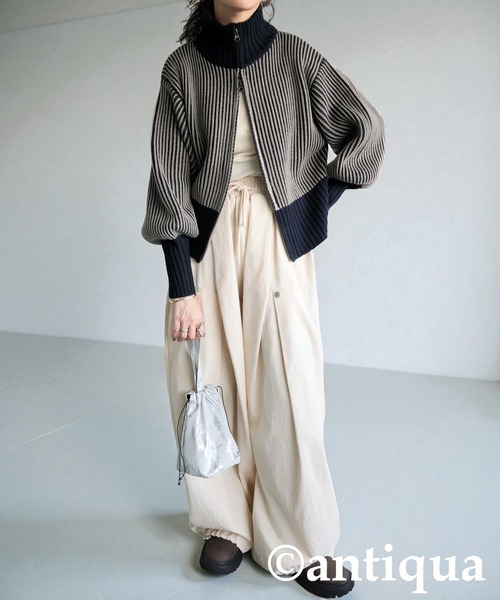 antiqua(アンティカ)の「バイカラージップニット(ニット/セーター・レディース・カーキ/ブラック/ネイビー・ONESIZE)」の9枚目の写真