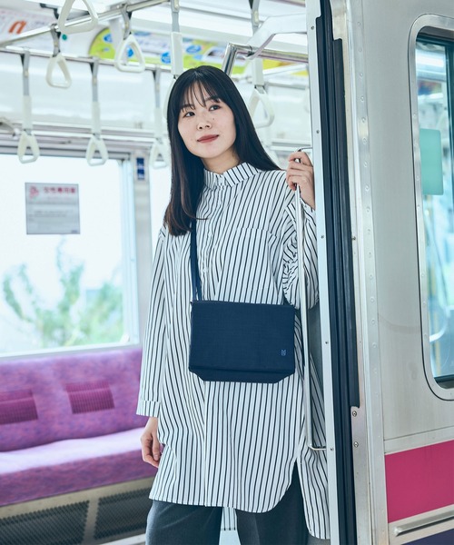 TRAVEL SHOP MILESTO(トラベルショップミレスト)の「STLAKT マルチセキュリティショルダーバッグ(ショルダーバッグ・レディース・グレイッシュベージュ/ブラック/ネイビー・フリ-)」の1枚目の写真