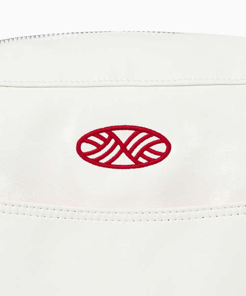 MENASOO(ミナス)の「MNS Track line Cross Bag_White Leather(メッセンジャーバッグ・レディース・ホワイト・F)」の13枚目の写真