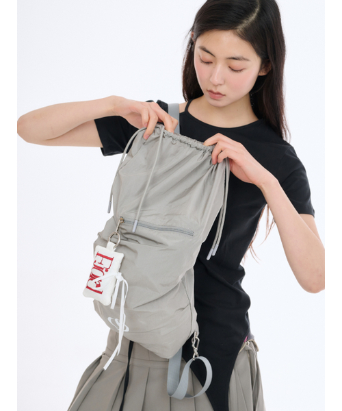 Salad bowls（サラダボール）の「502 LIP LIGHT STRING BACKPACK [GRAY]（バックパック/リュック・レディース・ライトグレー・FREE）」の5枚目の写真