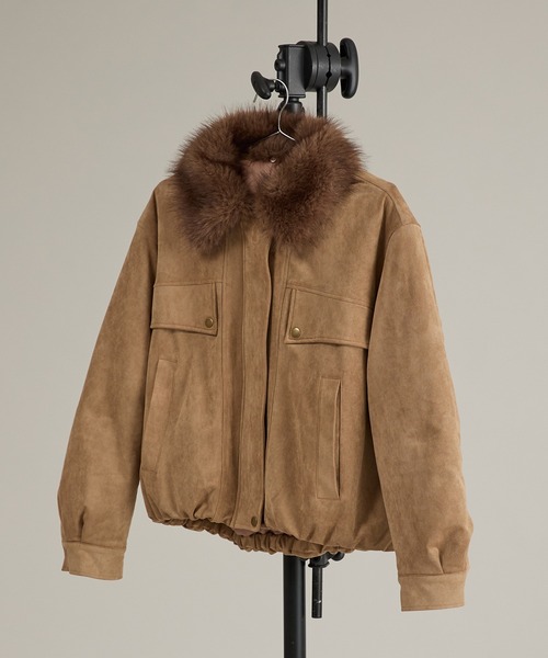 apres jour mignon(アプレジュールミニョン)の「【セット着用可能】スタッズ&フェイクファー付きブルゾン(テーラードジャケット・レディース・ベージュ/ブラウン系その他・LARGE/フリー)」の4枚目の写真