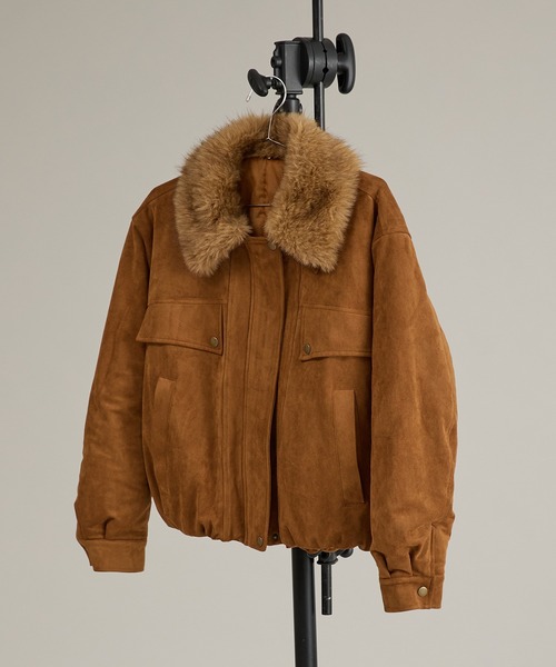 apres jour mignon(アプレジュールミニョン)の「【セット着用可能】スタッズ&フェイクファー付きブルゾン(テーラードジャケット・レディース・ベージュ/ブラウン系その他・LARGE/フリー)」の3枚目の写真