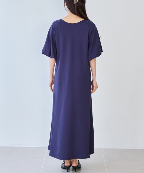 LAVEANGE(ラビアンジェ)の「【好機能シリーズ】接触冷感・吸水速乾|2WAYボリュームスリーブワンピース│涼しくきれい見え/ロング丈/洗える/体型カバー(ワンピース・レディース・ネイビー/ベージュ/ブラック・5L/4L/3L/LL/M)」の5枚目の写真