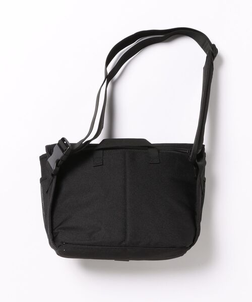 ZERO CRASH（ゼロクラッシュ）の「軽量ポリエステルメッセンジャーバッグ（メッセンジャーバッグ・メンズ・グレー/ブラック・ONE SIZE）」の3枚目の写真
