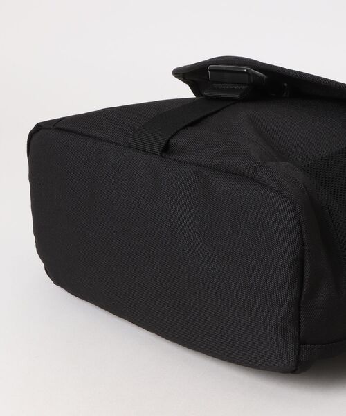 ZERO CRASH（ゼロクラッシュ）の「軽量ポリエステルメッセンジャーバッグ（メッセンジャーバッグ・メンズ・グレー/ブラック・ONE SIZE）」の4枚目の写真