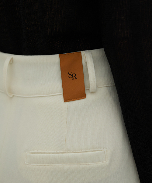 320SHOWROOM（320ショールーム）の「Straight Long Slit Skirt Cream（スカート・レディース・その他・SMALL/MEDIUM）」の4枚目の写真