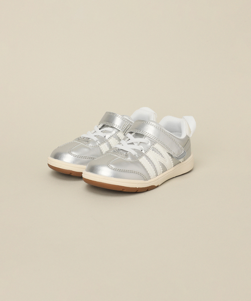 IENA ENFANT（イエナアンファン）の「【IFME/イフミー】別注スニーカー kids(15cm-21.5cm)（スニーカー・キッズ・シルバー/ブラック・21/20/19/18/17/16/15 ）」の9枚目の写真