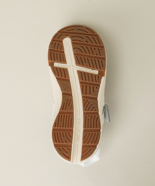 IENA ENFANT（イエナアンファン）の「【IFME/イフミー】別注スニーカー kids(15cm-21.5cm)（スニーカー・キッズ・シルバー/ブラック・21/20/19/18/17/16/15 ）」の14枚目の写真