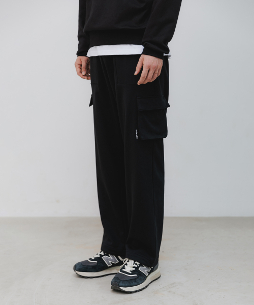 BAKKEN(バッケン)の「パティグカーゴワイドトレーニングパンツ BK8907_ブラック(スウェットパンツ・メンズ・ブラック・FREE)」の1枚目の写真