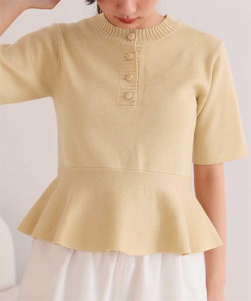 miette(ミエット)の「くるみ釦ペプラム半袖ニット(ニット/セーター・レディース・ブラック/キャメル/チャコール/ベージュ・L/M/S)」の18枚目の写真