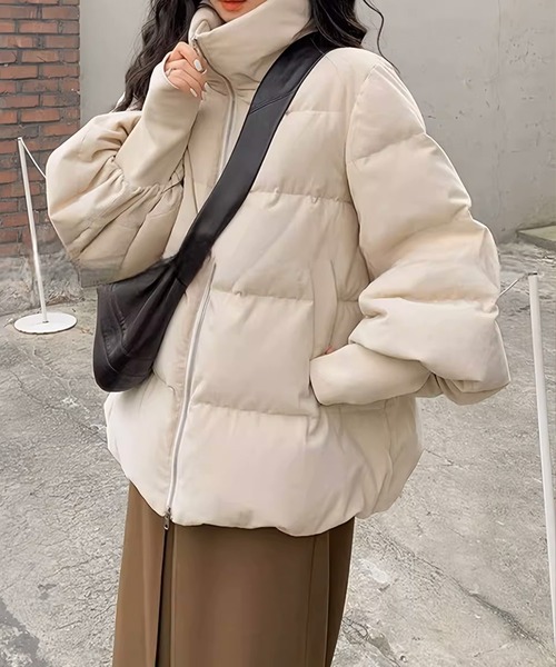 by LEGNA(バイレグナ)の「コーデュロイ中綿ジャケット(ブルゾン・レディース・アイボリー/ブラック/ブラウン・LARGE/MEDIUM)」の1枚目の写真