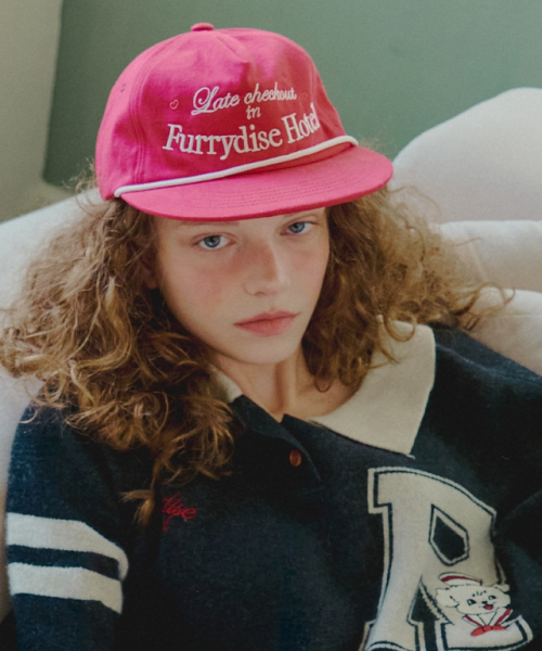 RONRON(ロンロン)の「LATE CHECK-OUT LETTERING BALL CAP RED(キャップ・レディース・その他・FREE)」の1枚目の写真