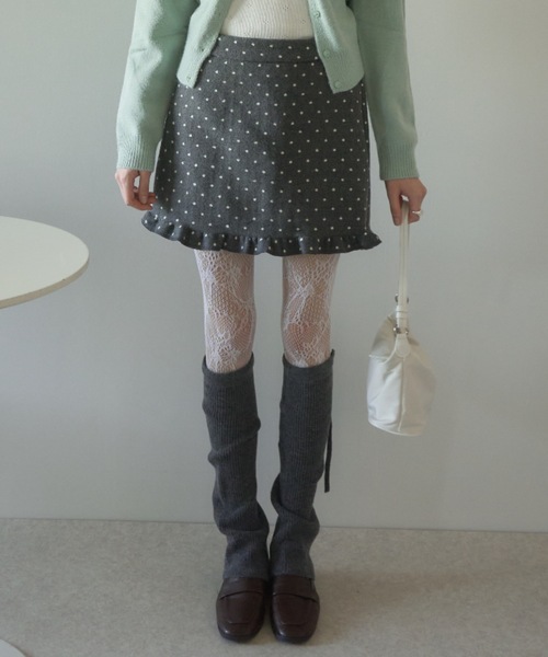 Birthday room(バースデイルーム)の「ドットフリルミニスカート/dot frill mini skirt(スカート・レディース・グレー/ブラック・FREE)」の2枚目の写真