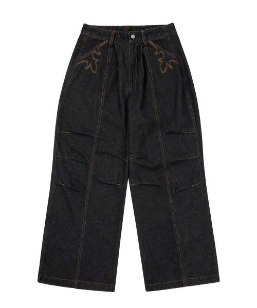 AAKAM（アーカム）の「Knee Pin-Tuck Western Denim Pants (Black)（デニムパンツ・レディース・その他・1/2）」の2枚目の写真