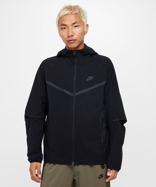 NIKE(ナイキ)の「NIKE Tech WR Full-Zip Woven Jacket IU7635(パーカー・メンズ・ブラック・M/L)」の1枚目の写真