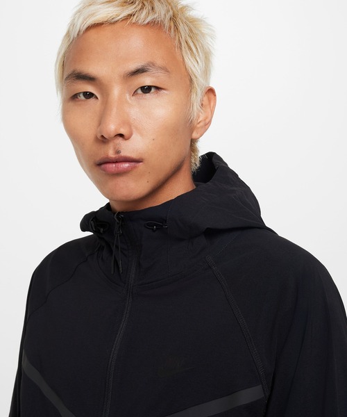 NIKE(ナイキ)の「NIKE Tech WR Full-Zip Woven Jacket IU7635(パーカー・メンズ・ブラック・M/L)」の12枚目の写真