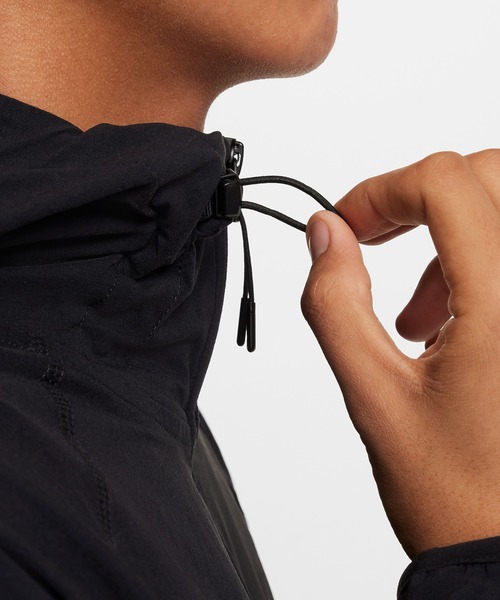 NIKE(ナイキ)の「NIKE Tech WR Full-Zip Woven Jacket IU7635(パーカー・メンズ・ブラック・M/L)」の3枚目の写真