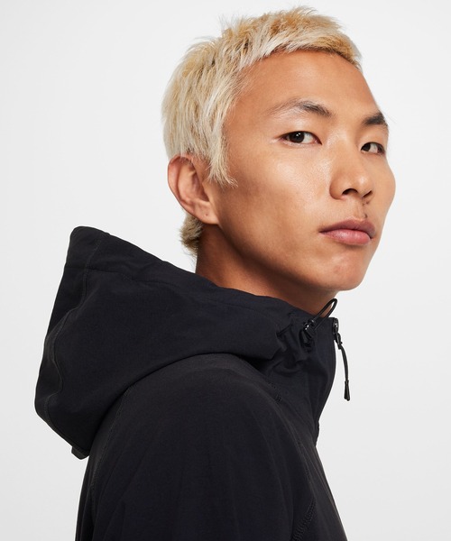 NIKE(ナイキ)の「NIKE Tech WR Full-Zip Woven Jacket IU7635(パーカー・メンズ・ブラック・M/L)」の4枚目の写真