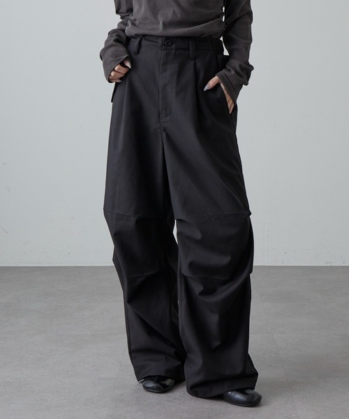Lui's（ルイス）の「パラシュートスラックスパンツ（カーゴパンツ・レディース・ベージュ/ブラック/チャコールグレー・FREE）」の6枚目の写真