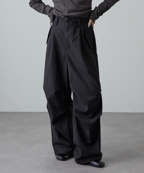 Lui's（ルイス）の「パラシュートスラックスパンツ（カーゴパンツ・レディース・ベージュ/ブラック/チャコールグレー・FREE）」の7枚目の写真