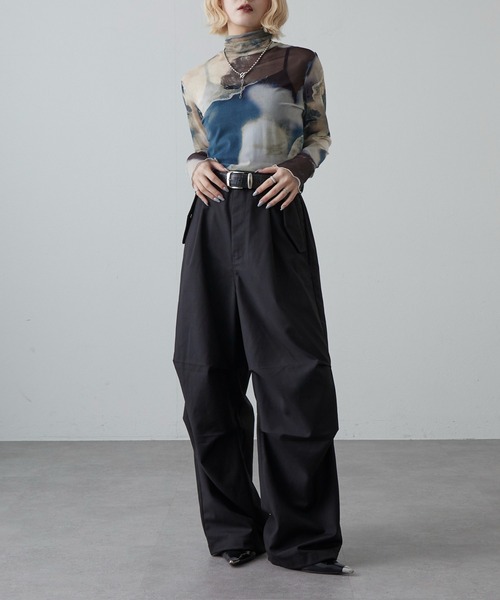 Lui's（ルイス）の「パラシュートスラックスパンツ（カーゴパンツ・レディース・ベージュ/ブラック/チャコールグレー・FREE）」の11枚目の写真