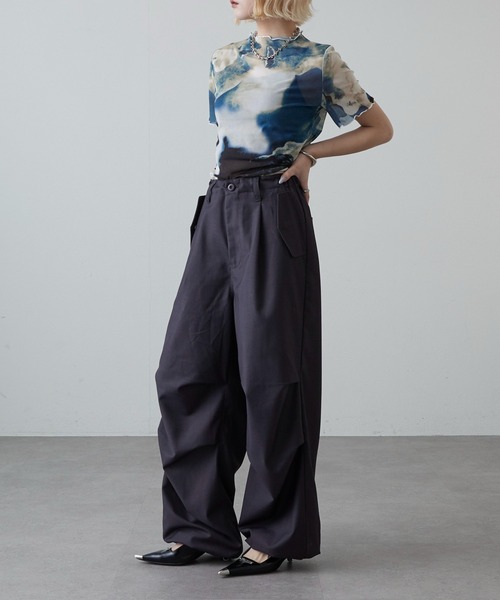 Lui's（ルイス）の「パラシュートスラックスパンツ（カーゴパンツ・レディース・ベージュ/ブラック/チャコールグレー・FREE）」の22枚目の写真