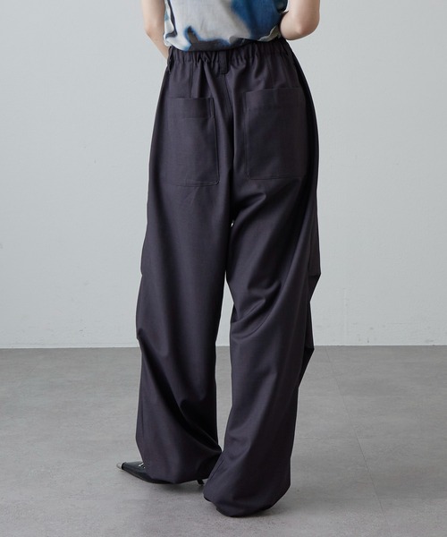 Lui's（ルイス）の「パラシュートスラックスパンツ（カーゴパンツ・レディース・ベージュ/ブラック/チャコールグレー・FREE）」の19枚目の写真