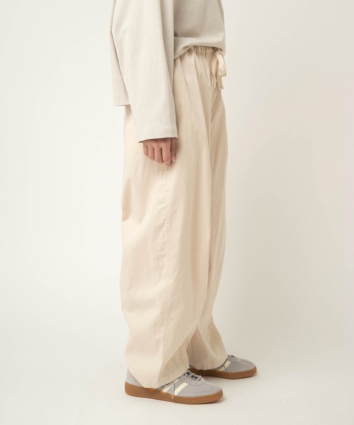 RNA-N(アールエヌエーエヌ)の「R4438 コットンリネンストレッチバルーンパンツ(その他パンツ・レディース・オフホワイト/グレー/ブラック・FREE)」の10枚目の写真