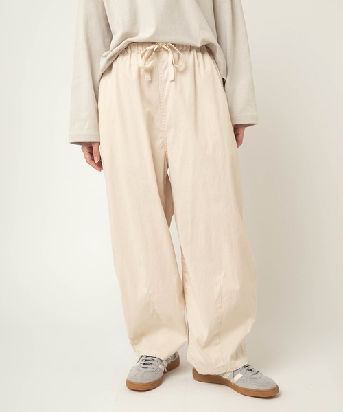 RNA-N(アールエヌエーエヌ)の「R4438 コットンリネンストレッチバルーンパンツ(その他パンツ・レディース・オフホワイト/グレー/ブラック・FREE)」の9枚目の写真