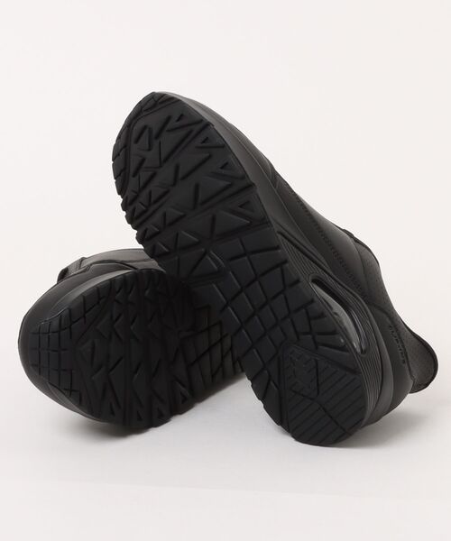 SKECHERS（スケッチャーズ）の「《SKECHERS》UNO-BANKSIA LUXE（スニーカー・メンズ・ブラック/ホワイト・25.5cm/26.0cm/26.5cm/27.0cm/27.5cm/28.0cm）」の4枚目の写真
