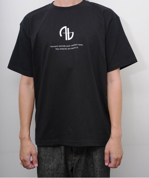 A blends(エイブレンズ)の「A blends モダンロゴクルーネックTシャツ(Tシャツ/カットソー・メンズ・ブラック/ホワイト・MEDIUM/LARGE/X-LARGE)」の9枚目の写真