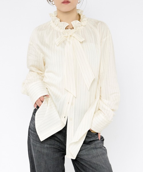 Ezick(エジック)の「Pinstripe frill bow-tie blouse ピンストライプフリルネックブラウス(シャツ/ブラウス・レディース・ピンク/オフホワイト・FREE)」の4枚目の写真