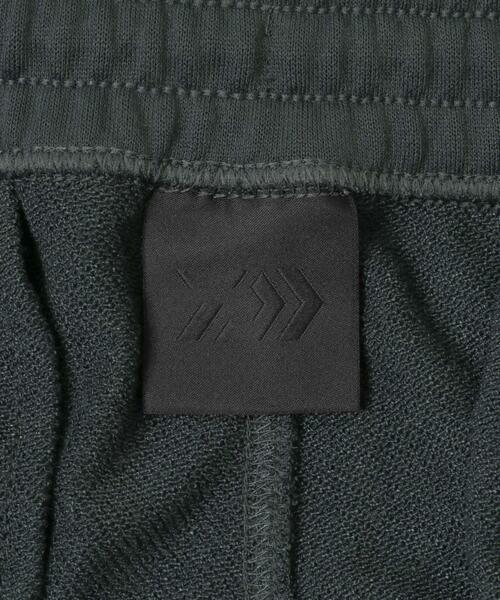 URBAN RESEARCH（アーバンリサーチ）の「DAIWA PIER39　TECH SWEAT PANTS（その他パンツ・メンズ・スミクロ/グレー・MEDIUM/LARGE/SMALL/X-LARGE）」の8枚目の写真